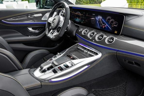 Revue de la Mercedes-Benz AMG GT 4 portes Coupé Sport Liftback Photo 10