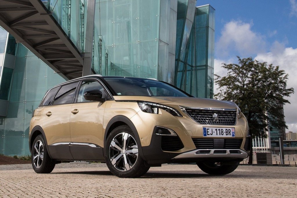 L’examen crossover Peugeot 5008 de la deuxième génération