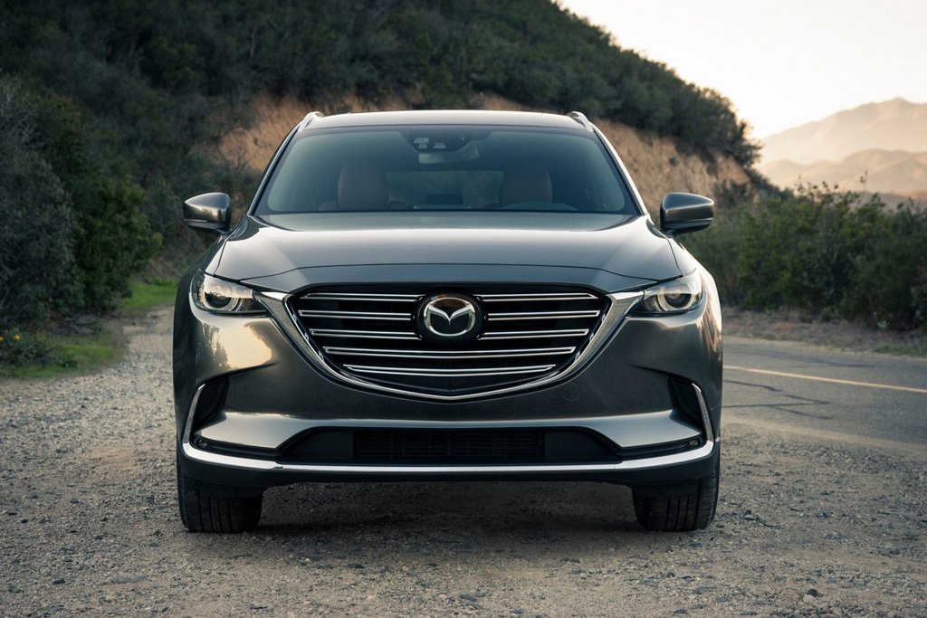 La deuxième génération entière de crossover Mazda CX-9