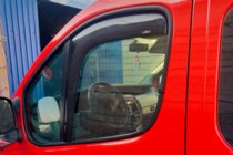 Renault Trafic 2001–2015 Déflecteurs de vitre à encastrer (2 pcs, HIC) photo 3
