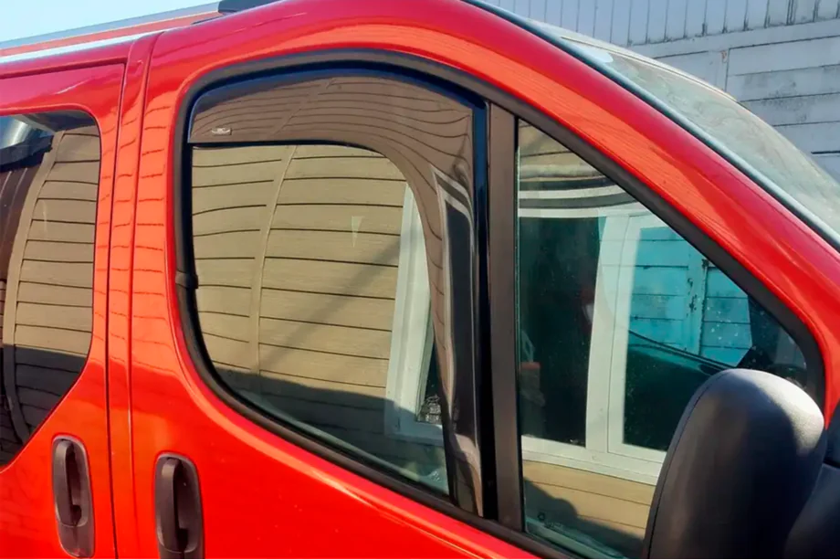 Renault Trafic 2001–2015 Déflecteurs de vitre à encastrer (2 pcs, HIC) Photo 4