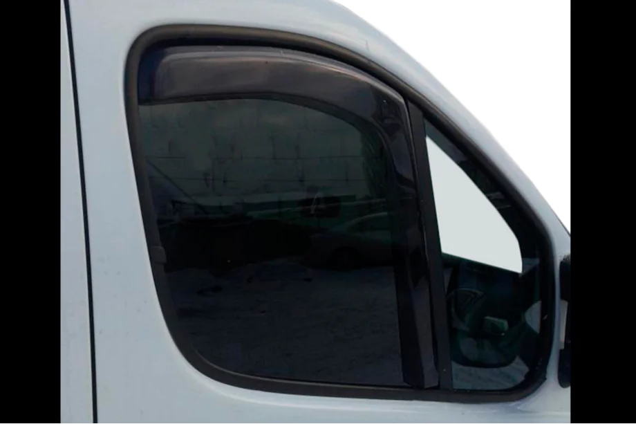 Renault Trafic 2001–2015 Déflecteurs de vitre à encastrer (2 pcs, HIC) Photo 7