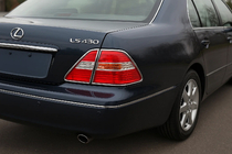 Lexus LS 2001-2006 Caches chromés pour feux arrière (2 pcs, plastique) photo 1