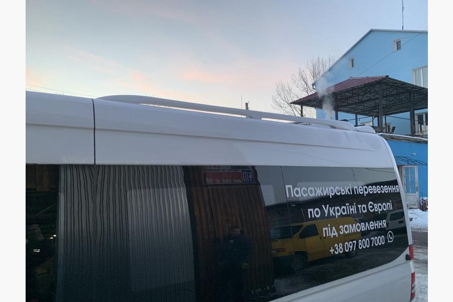 Mercedes Sprinter W906 2006–2018 Barres de toit (apprêtées pour peinture) Photo 5