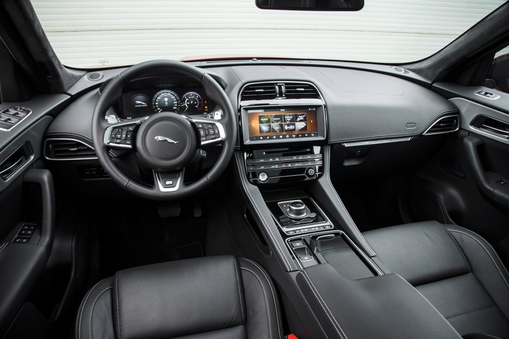 Examen de la prime de crossover Jaguar F-Pace