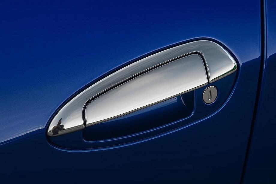 Fiat Punto Grande/EVO 2006-2018 Couvre-poignées de porte chromés avec partie supérieure (4 portes, inox) Photo 1