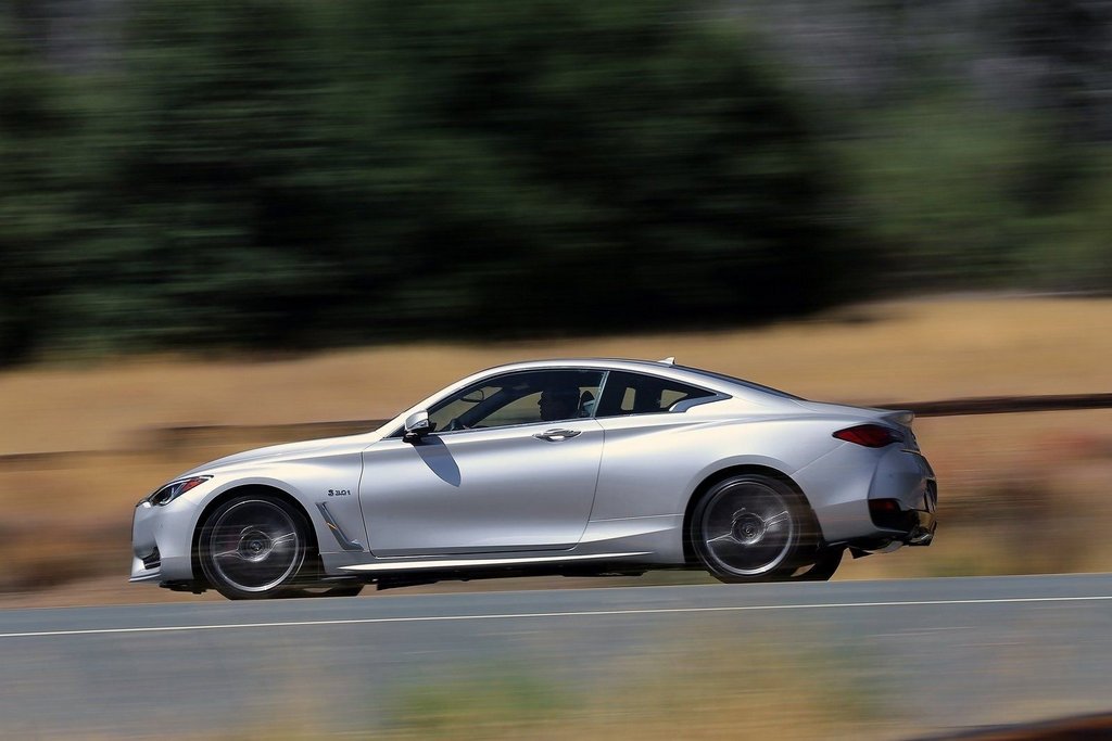 Présentation d’un coupé sport Infiniti Q60
