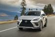 Un crossover Lexus NX photo 3