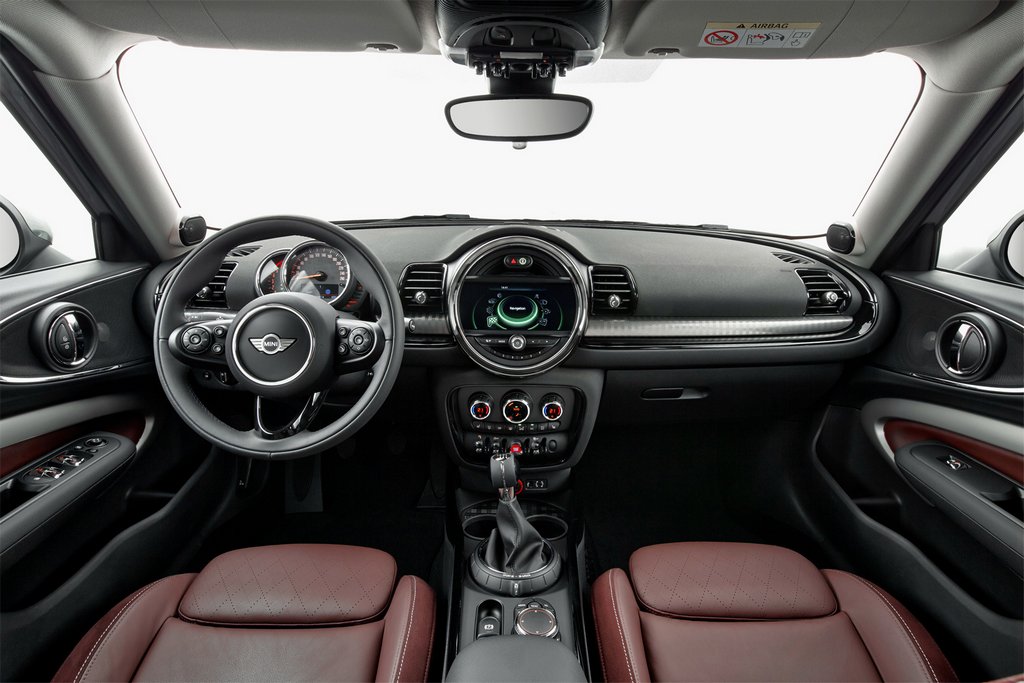 Revue universelle de la MINI Clubman de la deuxième génération