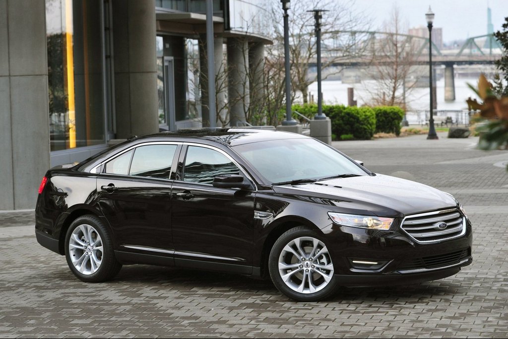 Présentation de la berline de luxe de Ford Taurus