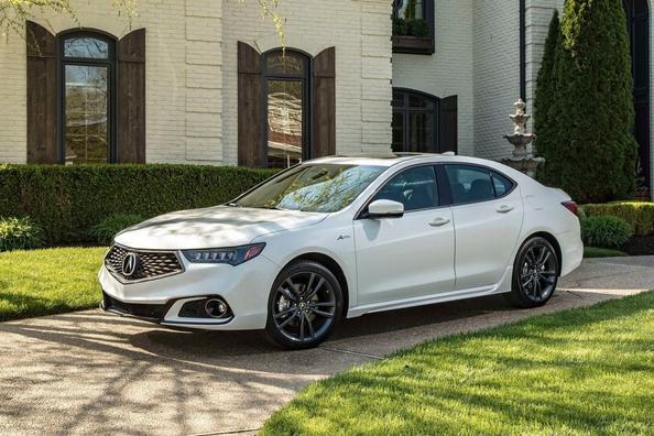 Version restylée de la berline Acura TLX Photo 3