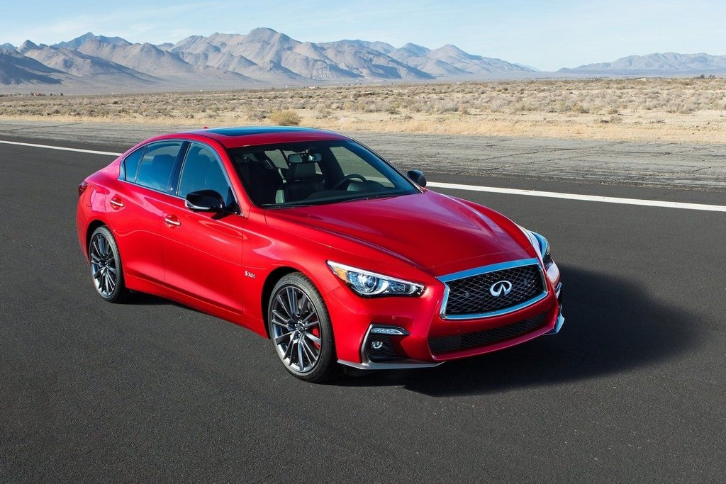 Actualisée de la modification de la prime de la berline Infiniti Q50