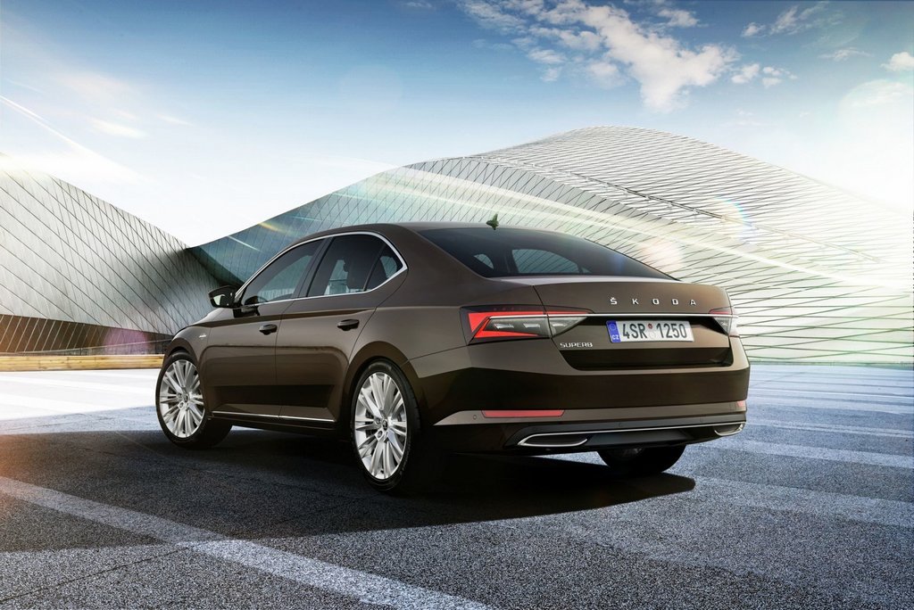 Examen de la Skoda Superb Liftback 2019 mise à jour