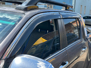 Toyota Hilux 2015- Déflecteurs de vitres avec moulure chromée (4 pcs, Niken) photo 3