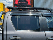 Toyota Hilux 2015- Déflecteurs de vitres avec moulure chromée (4 pcs, Niken) photo 6