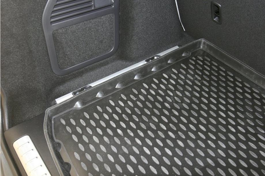 Range Rover Evoque 2012-2018 Tapis de coffre avec systeme de fixation adaptatif (Novline) Photo 3