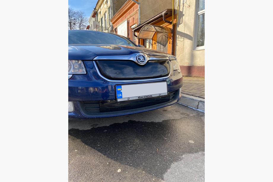 Skoda Superb 2009-2015 Cache calandre hiver (Supérieur, 2008-2013) Photo 5