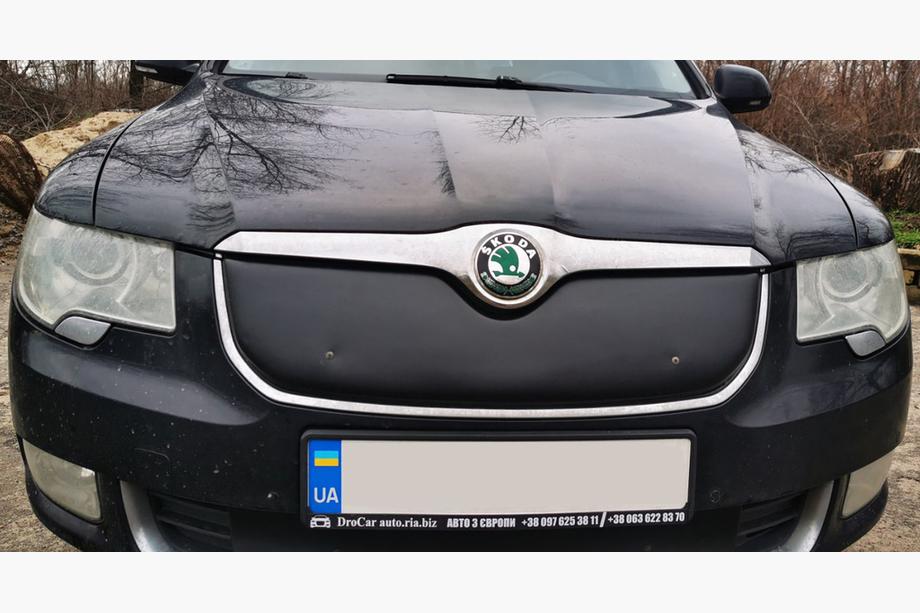 Skoda Superb 2009-2015 Cache calandre hiver (Supérieur, 2008-2013) Image