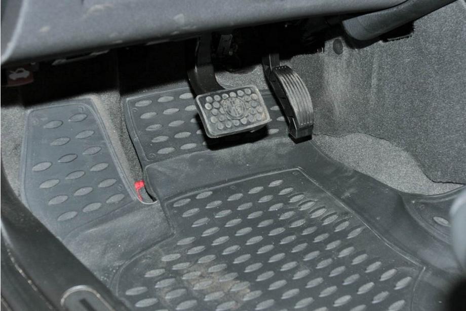 Alfa Romeo 147 2000-2010 Tapis de sol en caoutchouc (4 pcs, Novline) Photo 2
