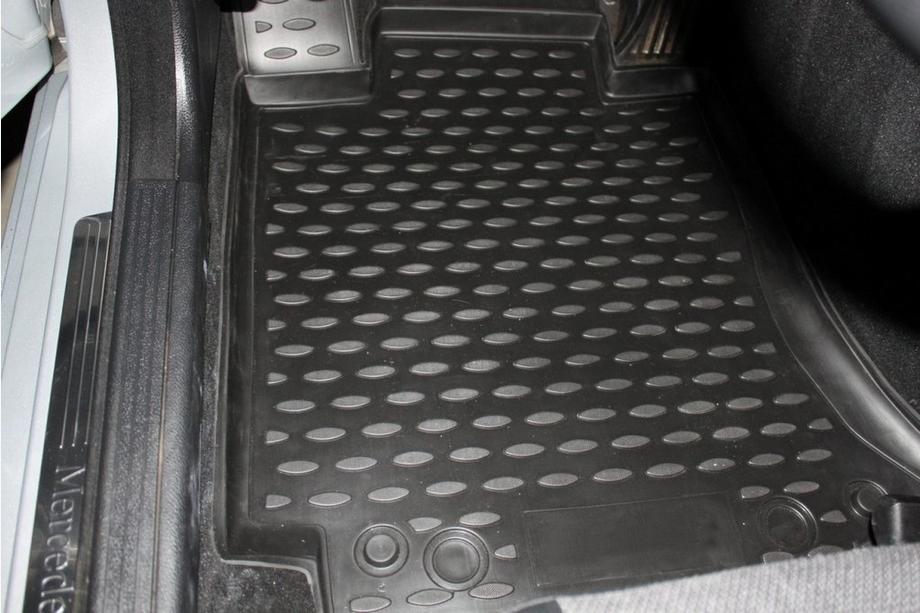 Mercedes C-class W204 2007-2015 Tapis de sol en caoutchouc (4 pcs, Novline) Photo 2