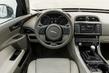 L’examen de la qualité de première berline Jaguar XE photo 6
