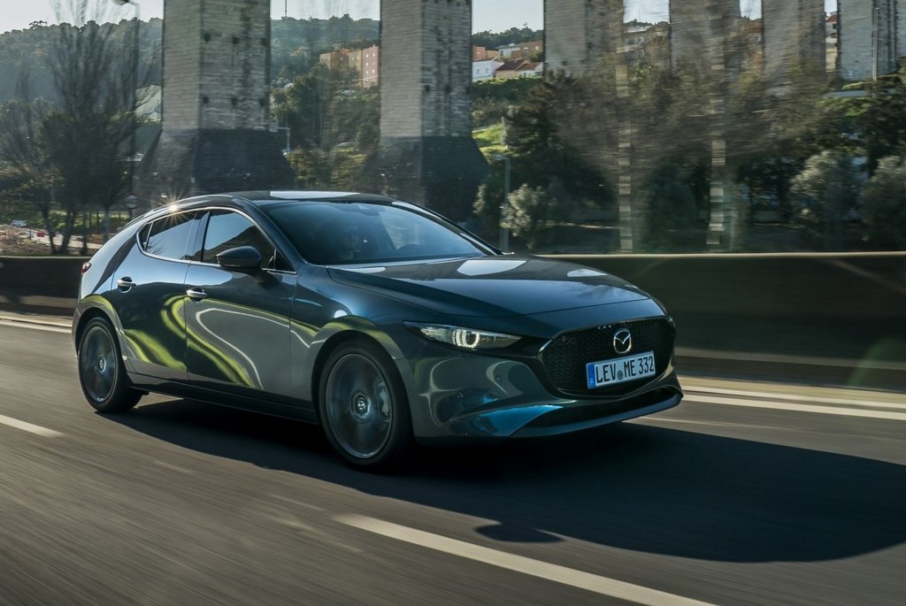 Berline compacte Mazda 3 de la quatrième génération