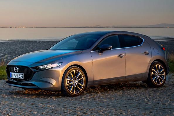 Berline compacte Mazda 3 de la quatrième génération