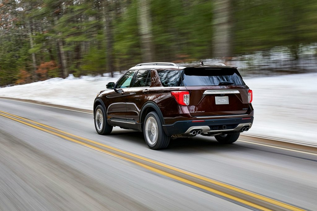 Un grand crossover Ford Explorer 2020 année de modèle