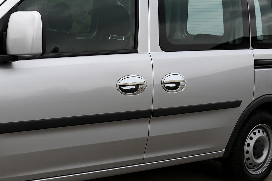 Opel Combo 2002–2012 Couvre-poignées Chromés avec Encadrement (3 portes, Inox) Image