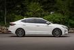 Berline compacte Hyundai Elantra dans la mise à jour photo 4
