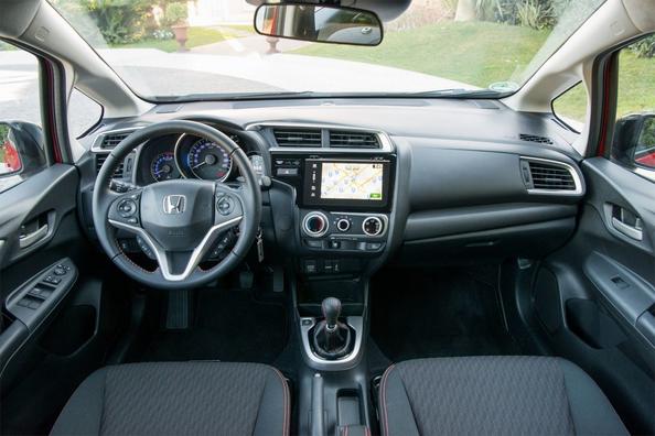 Mis à jour est une berline compacte de Honda Jazz la troisième incarnation Photo 8