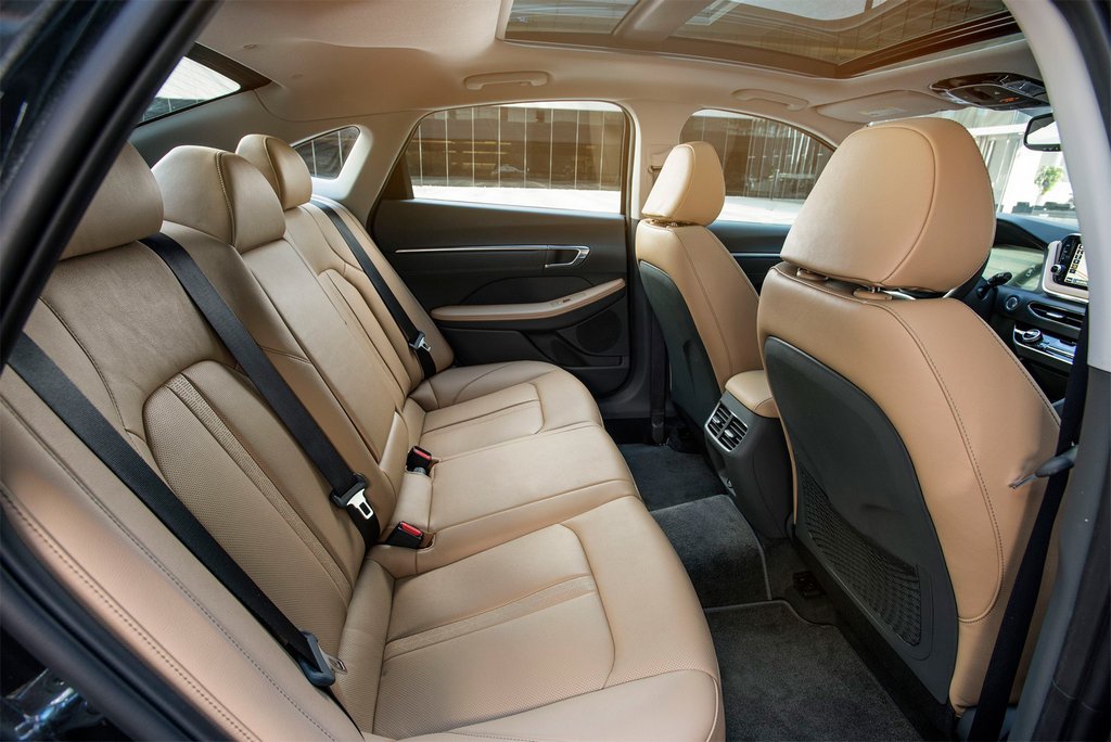 Berline Hyundai Sonata huitième génération