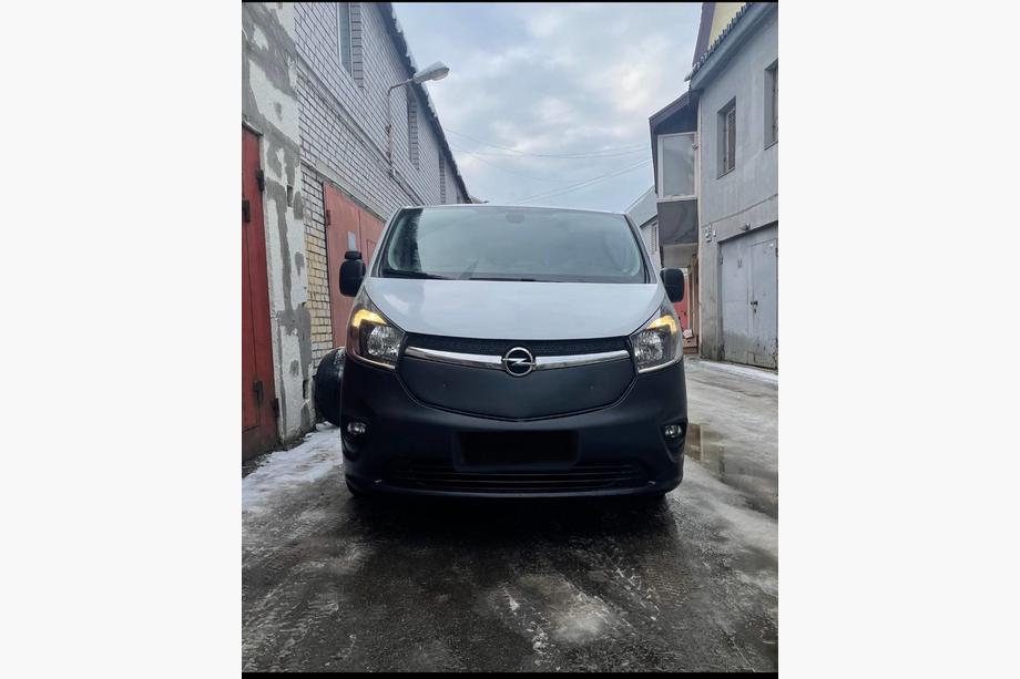 Opel Vivaro 2015-2019 Cache-grille d'hiver Brillant Photo 5