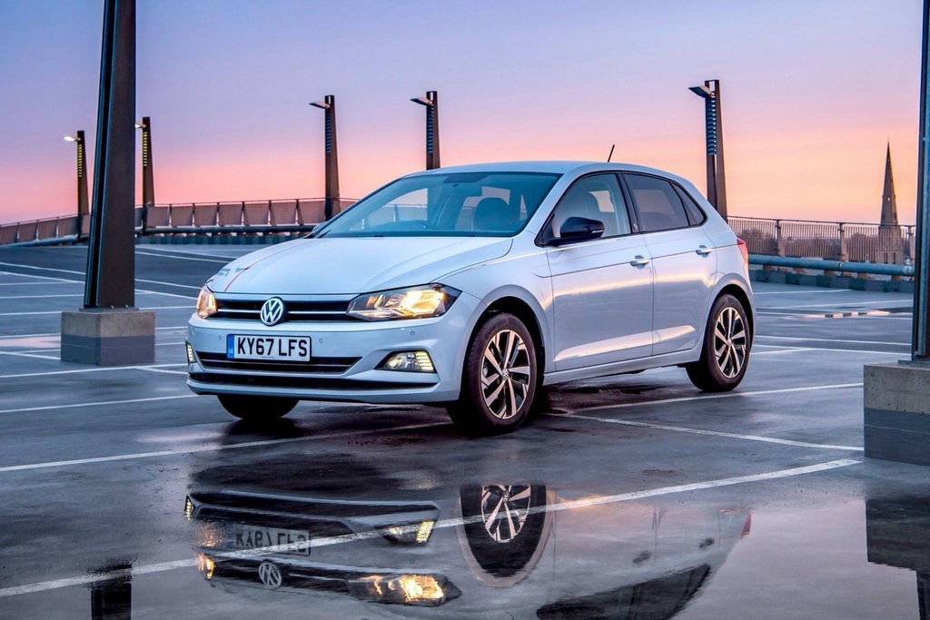 Cinq portes à hayon Volkswagen Polo sixième incarnation