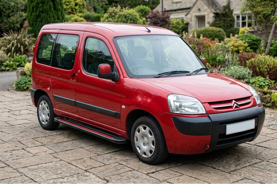 Citroen Berlingo 1996-2008 Marchepieds Latéraux Maya Red (2 pcs, Aluminium) Image