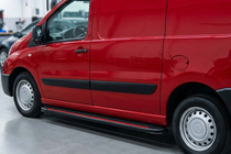 Citroen Jumpy 2007–2017 Marchepieds Latéraux Maya Red (2 pcs, Aluminium) photo 1