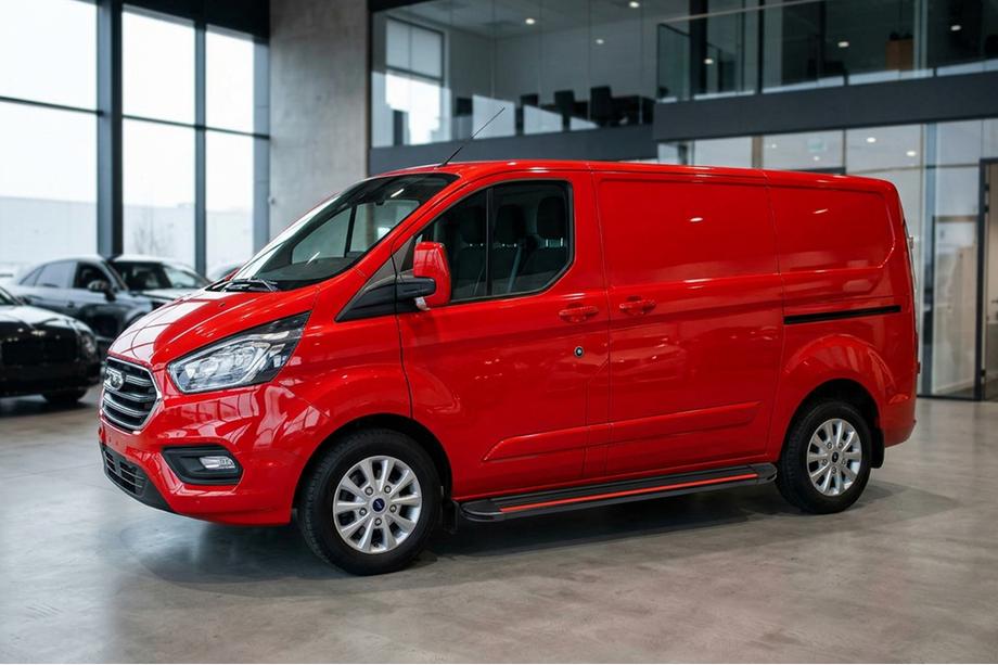 Ford Custom 2013-2022 Marchepieds Latéraux Maya Red (2 pcs, Aluminium) Empattement Long Image