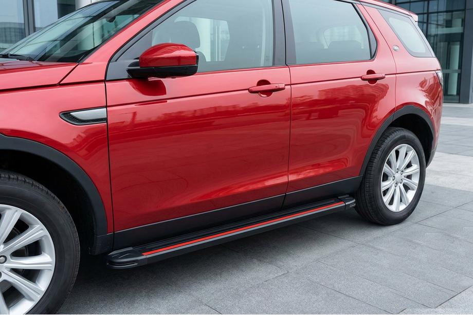 Land Rover Discovery Sport 2014- Marchepieds Latéraux Maya Red (2 pcs, Aluminium) Image