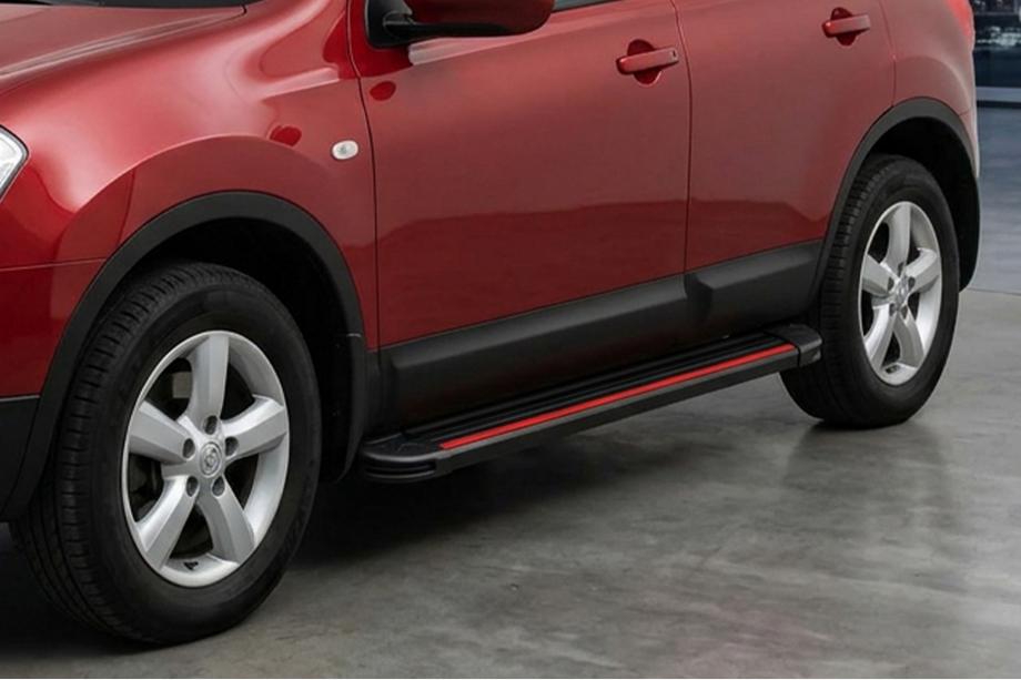 Nissan Qashqai 2010-2014 Marchepieds Latéraux Maya Red (2 pcs, Aluminium) Empattement Long Image