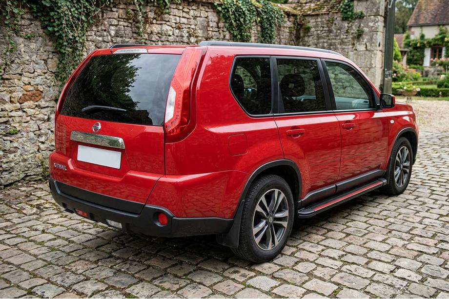 Nissan X-trail T31 2007-2014 Marchepieds Latéraux Maya Red (2 pcs, Aluminium) Photo 1