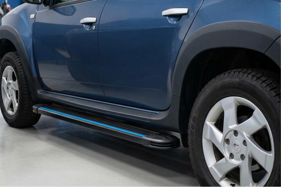 Dacia Duster 2008-2018 Marchepieds Latéraux Maya Blue (2 pcs, Aluminium) Image