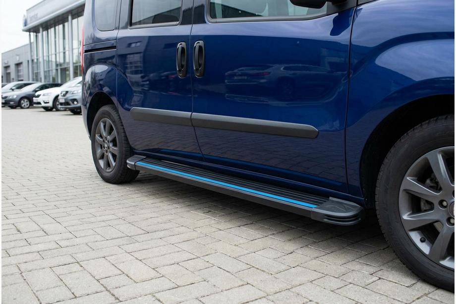 Opel Combo 2012-2018 Marchepieds Latéraux Maya Blue (2 pcs, Aluminium) Base Standard Image