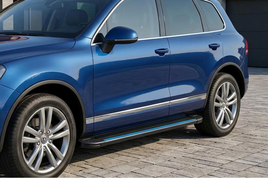 Porsche Cayenne 2003–2010 Marchepieds Latéraux Maya Blue (2 pcs, Aluminium) Image