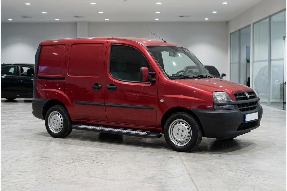 Fiat Doblo I 2001-2005 Marchepieds Latéraux New Vision Black (2 pcs, Aluminium) Photo 1