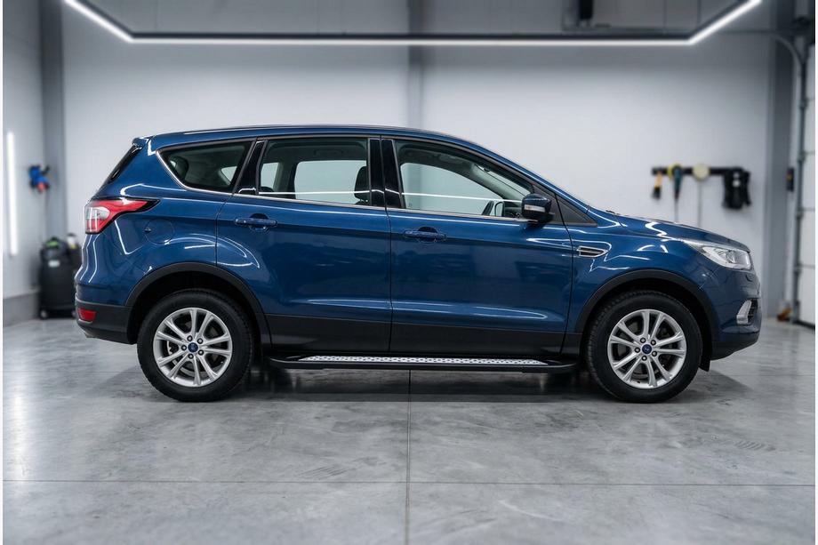 Ford Kuga/Escape 2013-2019 Marchepieds Latéraux Vision New Black (2 pcs, Aluminium) Image