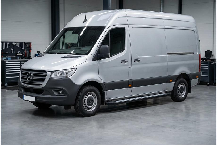 Mercedes Sprinter W907/W910 2018- Marchepieds Latéraux New Vision Black (2 pcs, Aluminium) Image