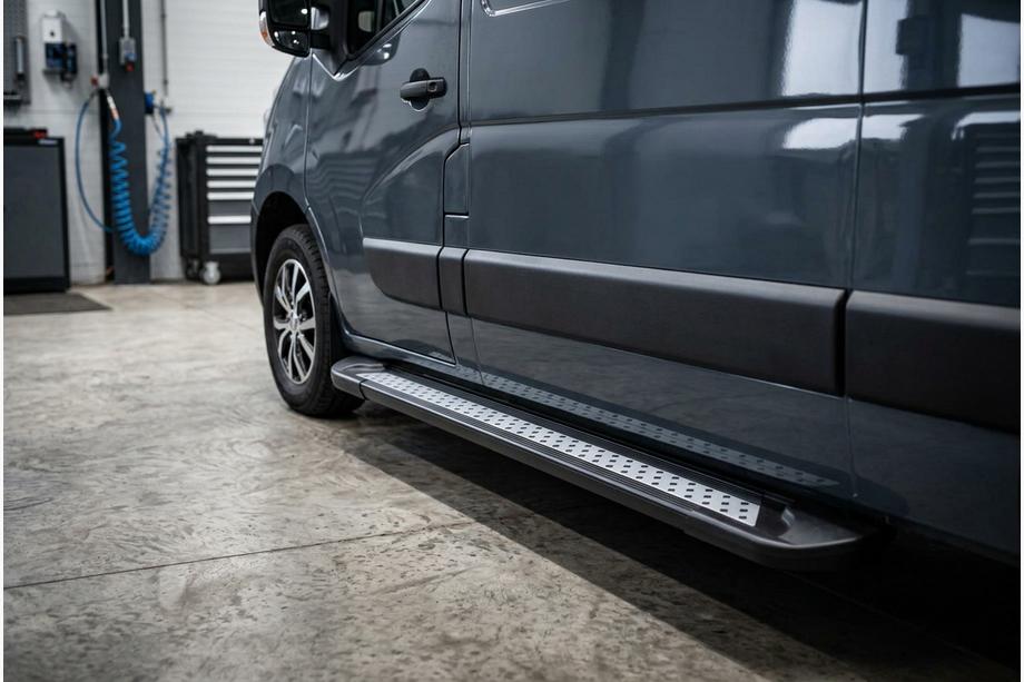 Opel Movano 2010-2021 Marchepieds Latéraux New Vision Black (2 pcs, Aluminium) Image