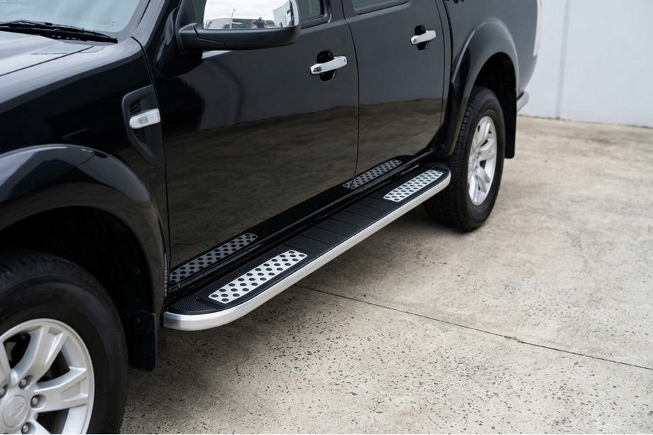 Mazda BT-50 2007-2012 Marchepieds Latéraux Tayga V2 (2 pcs, Aluminium) Image