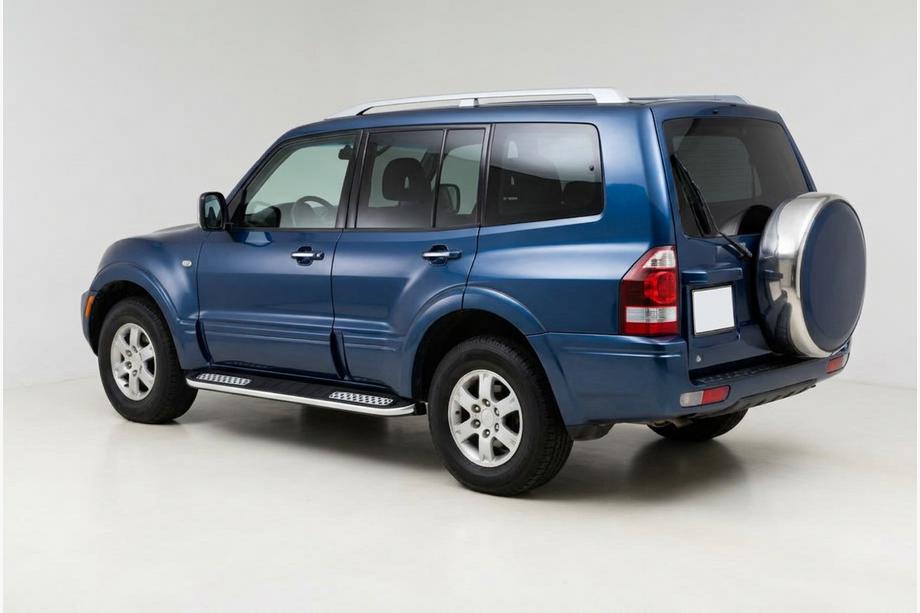Mitsubishi Pajero Wagon III 1999-2006 Marchepieds Latéraux Tayga V2 (2 pcs, Aluminium) Image