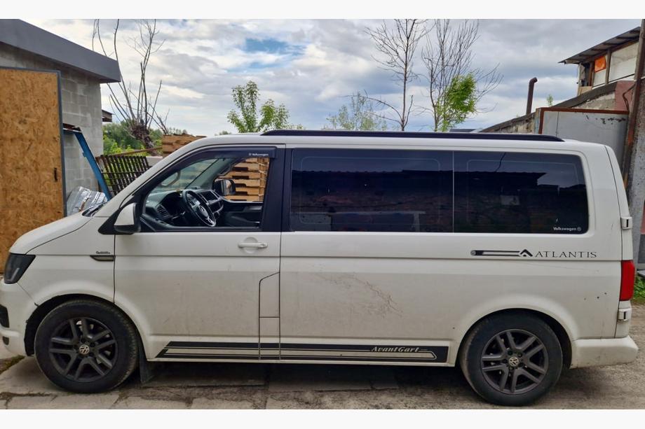 Volkswagen T5 Transporter 2003-2010 Barres de toit integrees (noires) Empattement Long Photo 42